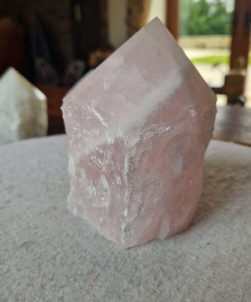 Large Rose Quartz Pink Crystal 22 Quartz Tower Points Polished Tip Gemstones Natural 1.118g H12xW8xD7.5cm - Image 5