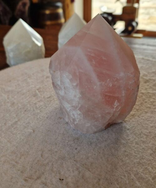 Large Rose Quartz Pink Crystal 23 Quartz Tower Points Polished Tip Gemstones Natural 1.058g H11xW8xD7.5cm - Image 3