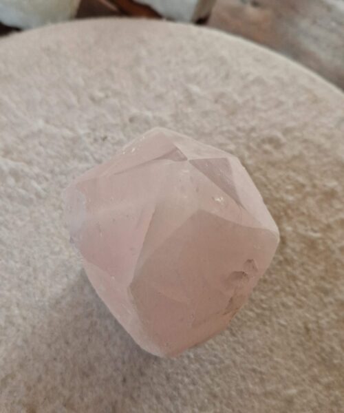 Large Rose Quartz Pink Crystal 24 Quartz Tower Points Polished Tip Gemstones Natural 951g H11.5xW8xD7cm - Image 7