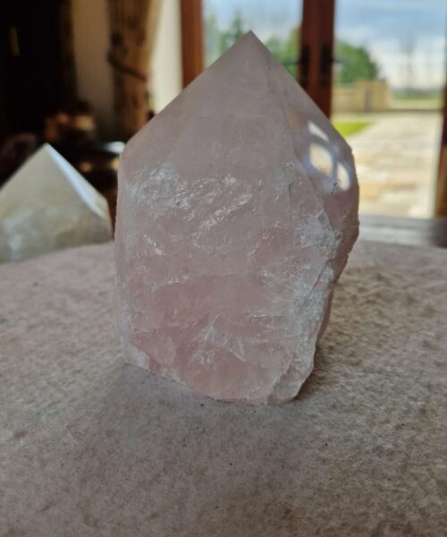 Large Rose Quartz Pink Crystal 26 Quartz Tower Points Polished Tip Gemstones Natural 1.205g H12xW8.5xD8cm - Image 4