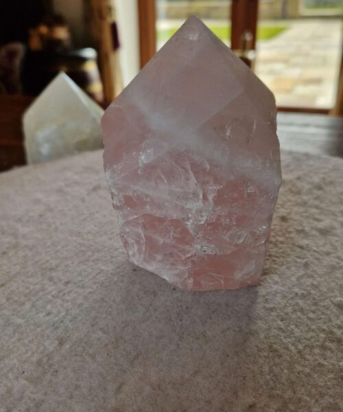 Large Rose Quartz Pink Crystal 27 Quartz Tower Points Polished Tip Gemstones Natural 1.045g H12xW8xD7.5cm