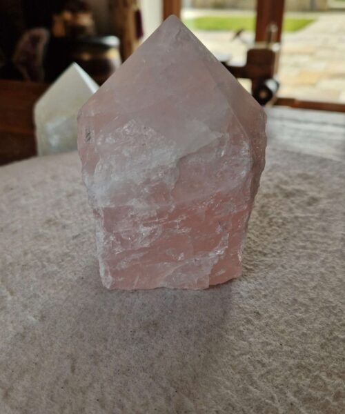 Large Rose Quartz Pink Crystal 27 Quartz Tower Points Polished Tip Gemstones Natural 1.045g H12xW8xD7.5cm - Image 6
