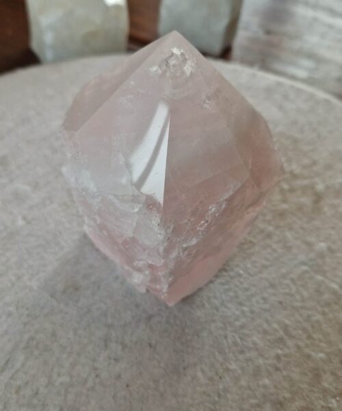 Large Rose Quartz Pink Crystal 27 Quartz Tower Points Polished Tip Gemstones Natural 1.045g H12xW8xD7.5cm - Image 7