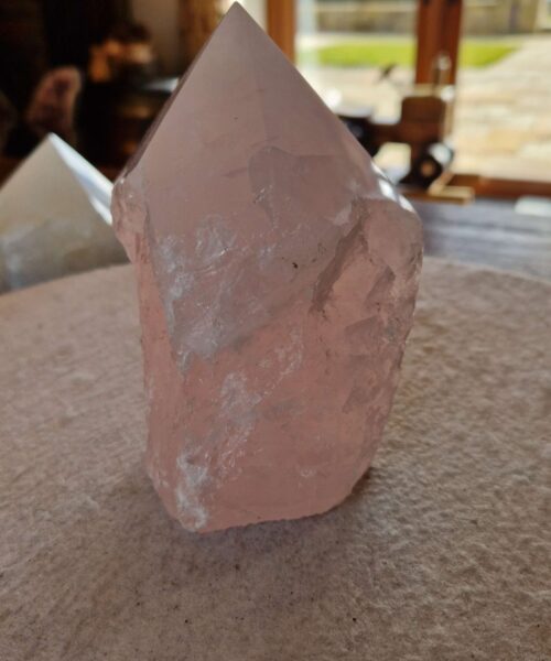 Large Rose Quartz Pink Crystal 28 Quartz Tower Points Polished Tip Gemstones Natural 1.149g H13xW8.5xD7cm - Image 3