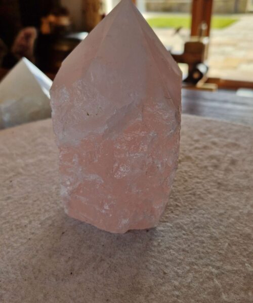 Large Rose Quartz Pink Crystal 28 Quartz Tower Points Polished Tip Gemstones Natural 1.149g H13xW8.5xD7cm - Image 4
