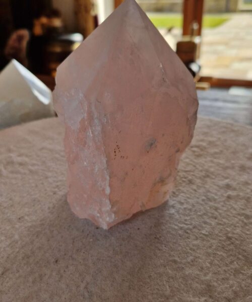 Large Rose Quartz Pink Crystal 28 Quartz Tower Points Polished Tip Gemstones Natural 1.149g H13xW8.5xD7cm - Image 5