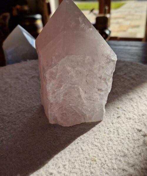Large Rose Quartz Pink Crystal 29 Quartz Tower Points Polished Tip Gemstones Natural 973g H12xW8.5xD6cm - Image 3