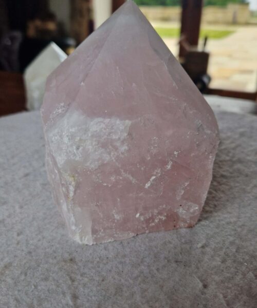 Large Rose Quartz Pink Crystal 32 Quartz Tower Points Polished Tip Gemstones Natural 1.188g H11xW8xD8cm - Image 8
