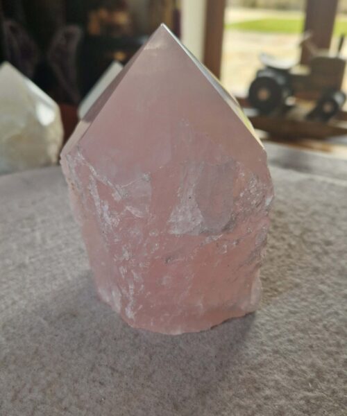 Large Rose Quartz Pink Crystal 36 Quartz Tower Points Polished Tip Gemstones Natural 1.081g H11.5xW8xD8cm - Image 4