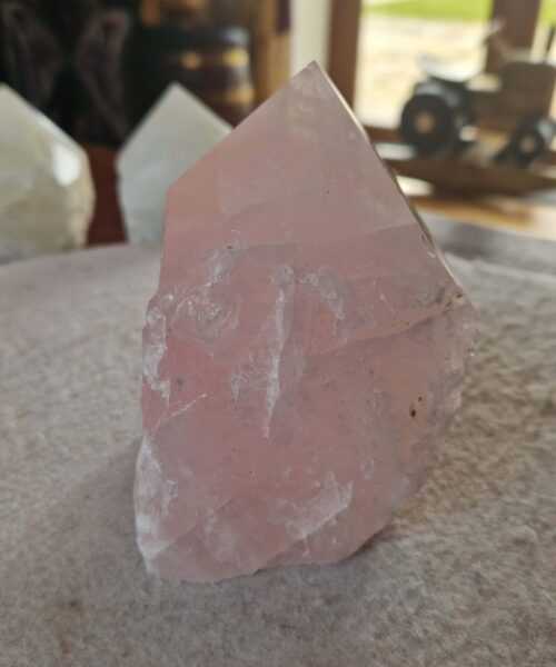 Large Rose Quartz Pink Crystal 36 Quartz Tower Points Polished Tip Gemstones Natural 1.081g H11.5xW8xD8cm - Image 6