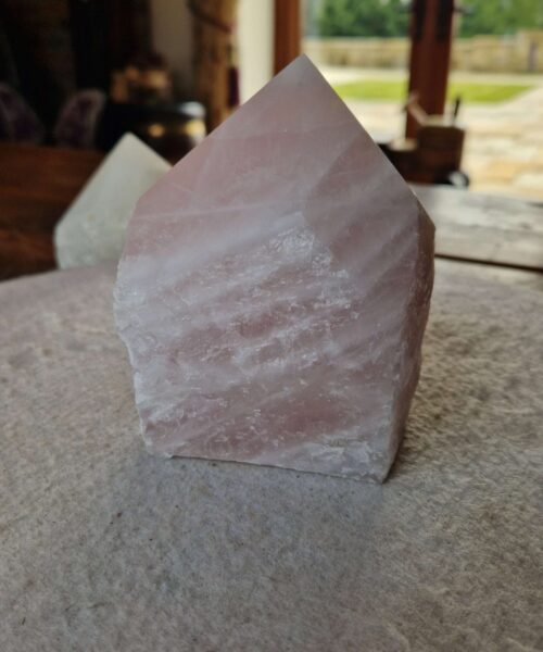 Large Rose Quartz Pink Crystal 44 Quartz Tower Points Polished Tip Gemstones Natural 1.216g H11.5xW8xD8cm