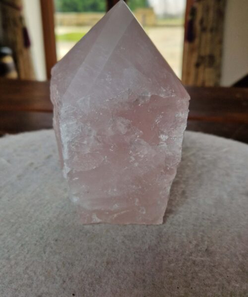 Large Rose Quartz Pink Crystal 8 Quartz Tower Points Polished Tip Gemstones Natural 1.101g H13xW7.5xD7cm - Image 4