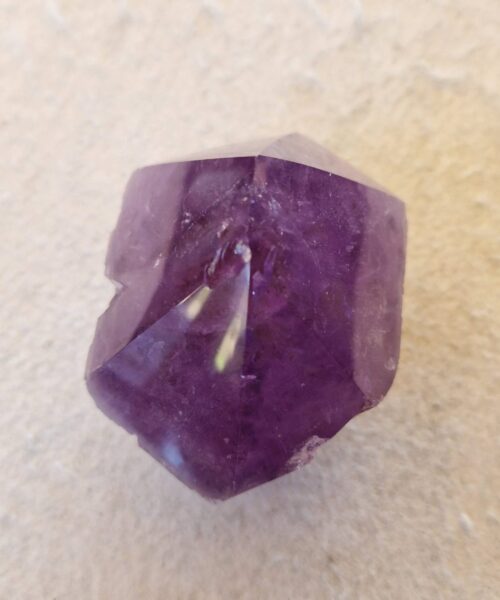 Large Premium Amethyst Quartz Purple 33 Crystal Quartz Point Tower 661g H9xW8.5xD6.5cm - Image 6