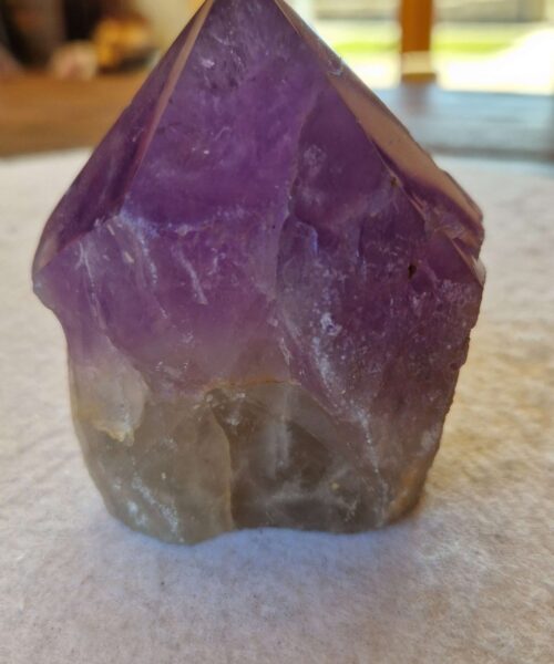 Large Premium Amethyst Quartz Purple 35 Crystal Quartz Point Tower 487g H8xW7.5xD6cm