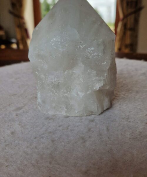 Alternative view of Large Clear Quartz White Crystal 52 Quartz Tower Points Polished Tip Gemstones Natural 1.074g H11.5xW8xD8cm