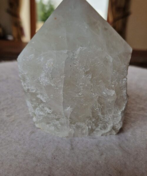 Large Clear Quartz White Crystal 53 Quartz Tower Points Polished Tip Gemstones Natural 1.044g H10xW9xD8cm - Image 3