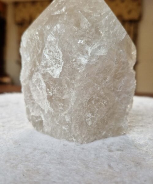 Alternative view of Large Clear Quartz White Crystal 56 Quartz Tower Points Polished Tip Gemstones Natural 865g H11.5xW7xD7cm