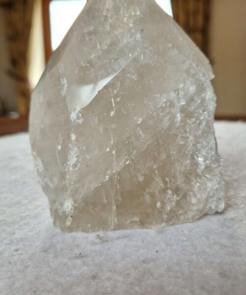 Alternative view of Large Clear Quartz White Crystal 57 Quartz Tower Points Polished Tip Gemstones Natural 872g H11xW9xD8cm