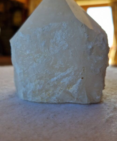 Alternative view of Large Clear Quartz White Crystal 63 Quartz Tower Points Polished Tip Gemstones Natural 1.089g H10xW8xD8cm