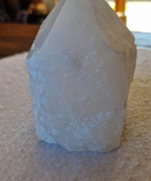 Large Clear Quartz White Crystal 64 Quartz Tower Points Polished Tip Gemstones Natural 1.006g H11xW8xD7cm