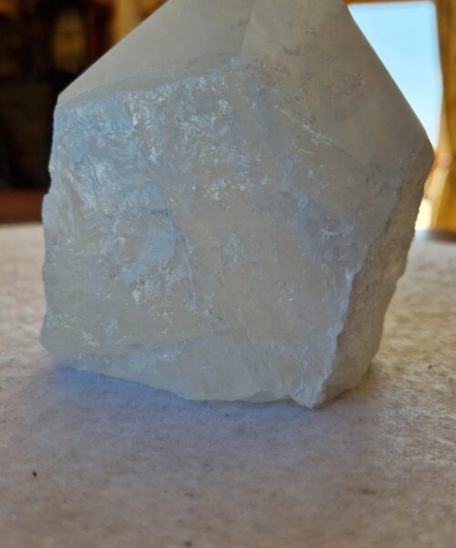 Alternative view of Large Clear Quartz White Crystal 67 Quartz Tower Points Polished Tip Gemstones Natural 1.106g H10.5xW8.5xD7cm