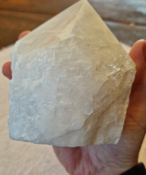 Large Clear Quartz White Crystal 70 Quartz Tower Points Polished Tip Gemstones Natural 1.079g H10.5xW9xD8cm - Image 8