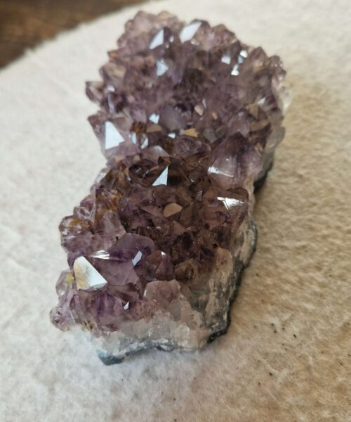 Large Premium High Grade Amethyst Raw Druzy Cluster Piece 113 - 697g H5.5xW15.5xD8cm - Image 3