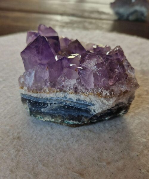 Large Premium High Grade Amethyst Raw Druzy Cluster Piece 116 - 682g H6.5xW9.5xD8cm - Image 10