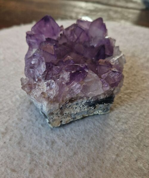 Large Premium High Grade Amethyst Raw Druzy Cluster Piece 116 - 682g H6.5xW9.5xD8cm - Image 8