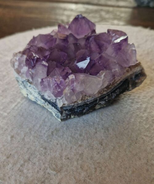 Large Premium High Grade Amethyst Raw Druzy Cluster Piece 116 - 682g H6.5xW9.5xD8cm - Image 7