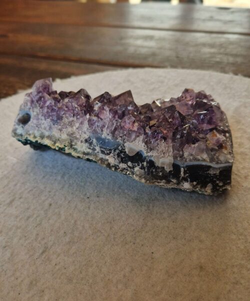Large Premium High Grade Amethyst Raw Druzy Cluster Piece 117 - 849g H5.5xW15xD9cm - Image 10