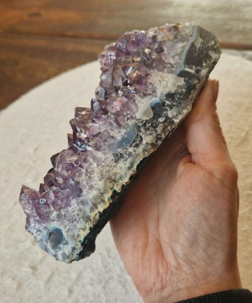 Large Premium High Grade Amethyst Raw Druzy Cluster Piece 117 - 849g H5.5xW15xD9cm - Image 4
