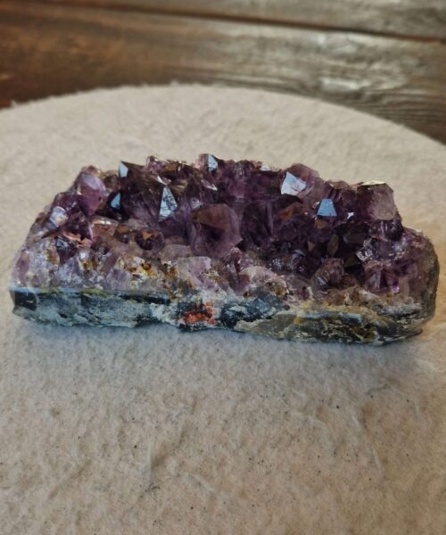 Alternative view of Large Premium High Grade Amethyst Raw Druzy Cluster Piece 117 - 849g H5.5xW15xD9cm