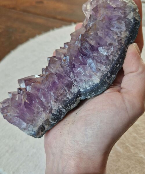 Large Premium High Grade Amethyst Raw Druzy Cluster Piece 172 - 695g H5.5xW15.5xD5.5cm - Image 4