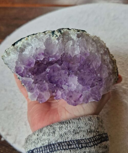 Large Premium High Grade Amethyst Raw Druzy Cluster Piece 175 - 634g H6.5xW11xD8cm - Image 4