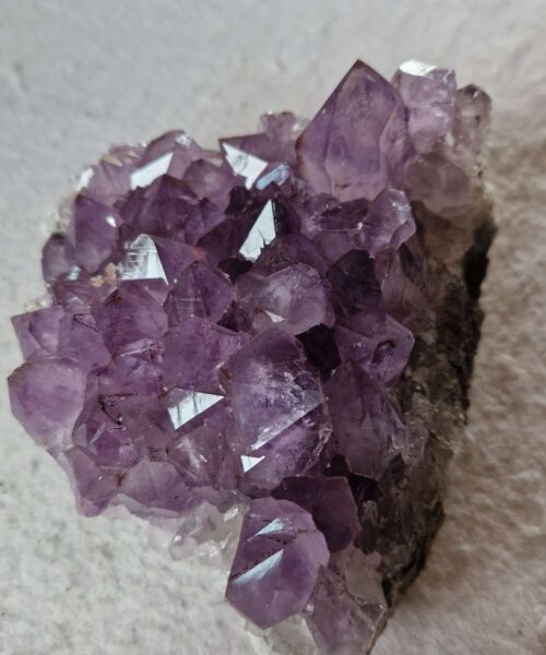 Large Premium High Grade Amethyst Raw Druzy Cluster Piece 127 - 1074g H7xW12xD11.5cm - Image 6