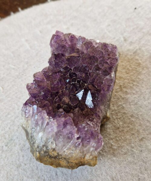 Premium High Grade Amethyst Druzy Cluster Piece 170 527g H5.5xW11.5xD6.5cm - Image 4