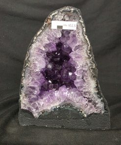 Amethyst Crystal Geode 1023 Premium Queen Grade 5.09kg H23xW19xD13cm