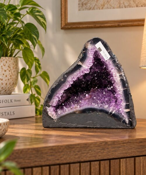 Amethyst Crystal Geode 1029 Premium Queen Grade 9.31kg H22xW25xD16cm