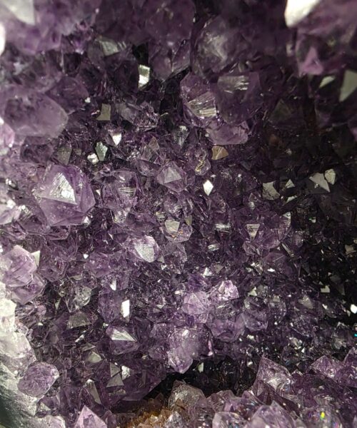 Amethyst Crystal Geode 1034 Premium Queen Grade 7.47kg H23xW27xD10cm - Image 5