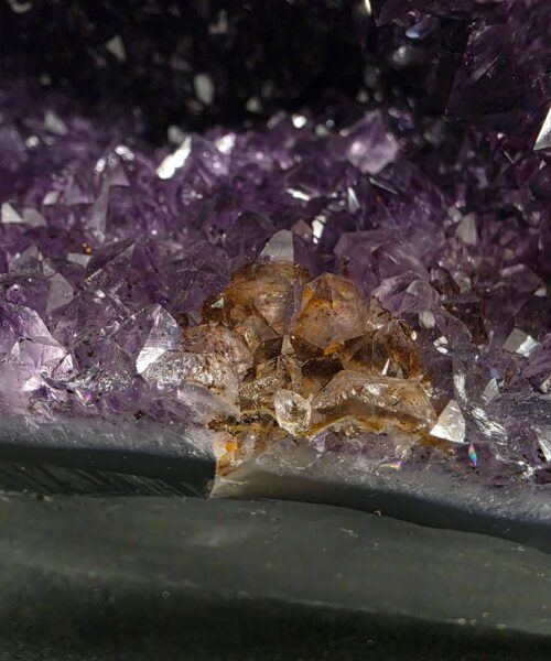Amethyst Crystal Geode 1034 Premium Queen Grade 7.47kg H23xW27xD10cm - Image 8