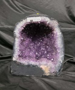 Amethyst Crystal Geode 1040 Premium Queen Grade 7.35kg H23xW20xD12cm