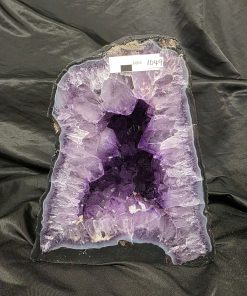 Amethyst Crystal Geode 1049 Premium Queen Grade 6.03kg H23xW20xD12cm