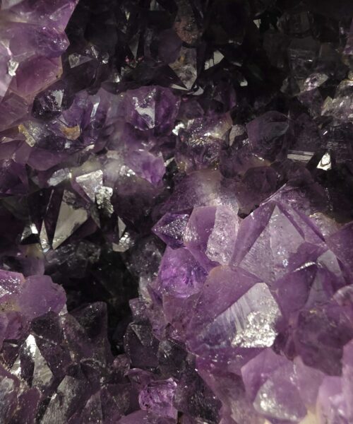 Amethyst Crystal Geode 1055 Premium Queen Grade 10.26kg H30xW20xD15cm - Image 8
