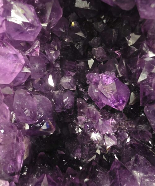 Amethyst Crystal Geode 1067 Premium Queen Grade 11.7kg H26xW21xD17cm - Image 7