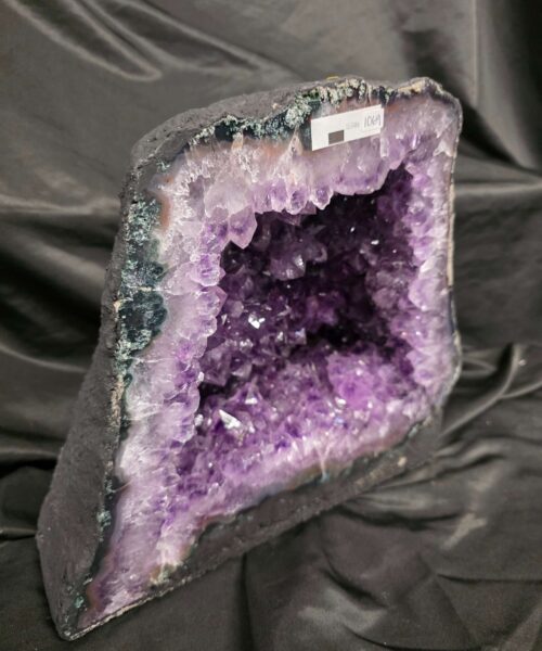 Amethyst Crystal Geode 1069 Premium Queen Grade 12.54kg H26xW29xD14cm - Image 2