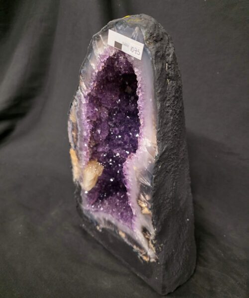 Amethyst Crystal Geode 1075 Premium Queen Grade 10.6kg H33xW19xD14cm - Image 3