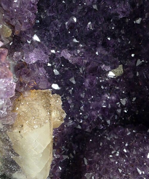 Amethyst Crystal Geode 1075 Premium Queen Grade 10.6kg H33xW19xD14cm - Image 5