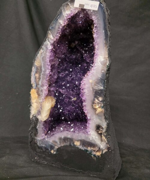 Amethyst Crystal Geode 1075 Premium Queen Grade 10.6kg H33xW19xD14cm - Image 8