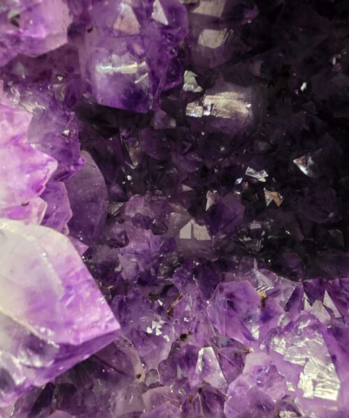 Amethyst Crystal Geode 1079 Premium Queen Grade 14.37kg H29xW28xD17cm - Image 8